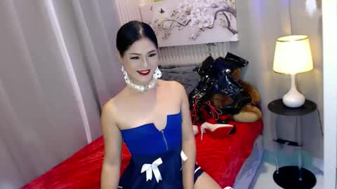 Snapshot of lady_trix000 chatting on May 7, 10:59 pm Trix online show from May 7, 10:59 pm