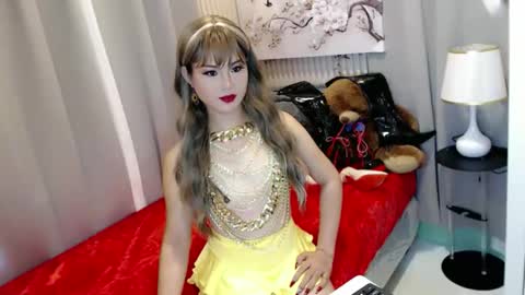 Snapshot of lady_trix000 chatting on May 30, 11:24 pm Trix online show from May 30, 11:24 pm