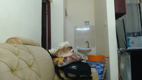 Maya online show from November 21, 2:32 am