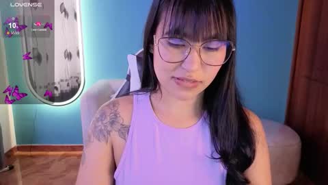 Lady Violet Bridgerton online show from October 16, 7:37 pm