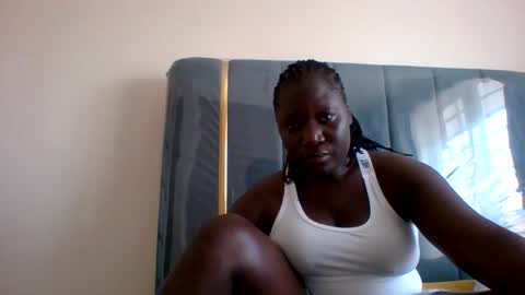 lindah32 online show from December 26, 11:43 am