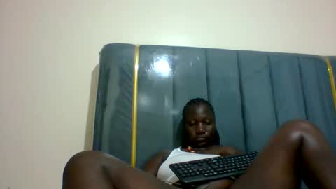 lindah32 online show from December 26, 9:04 pm