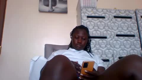 lindah32 online show from January 16, 9:27 am