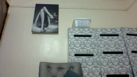 lindah32 online show from January 24, 12:42 am