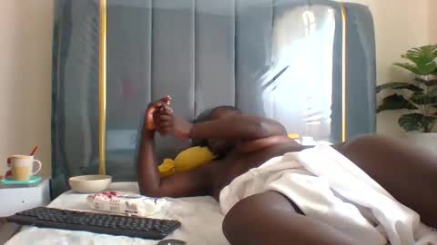 lindah32 online show from February 12, 11:40 am