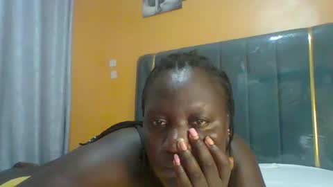 lindah32 online show from March 16, 7:29 pm