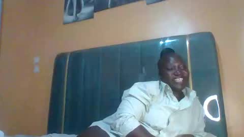 lindah32 online show from April 29, 10:38 pm