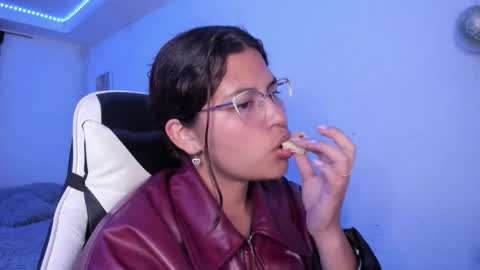  Lady  online show from December 4, 3:05 am