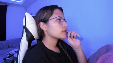  Lady  online show from February 27, 2:33 am