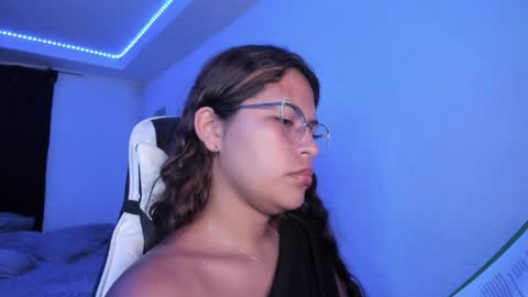  Lady  online show from March 8, 3:21 am