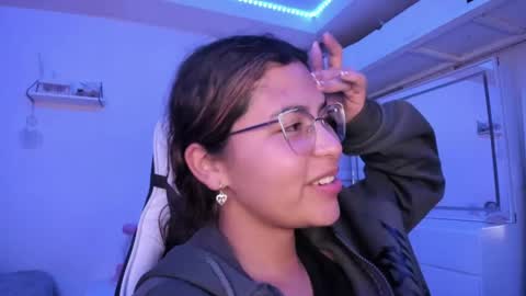  Lady  online show from May 1, 3:22 am