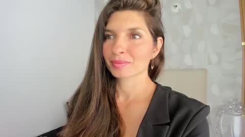  Danna................. online show from November 9, 3:10 pm