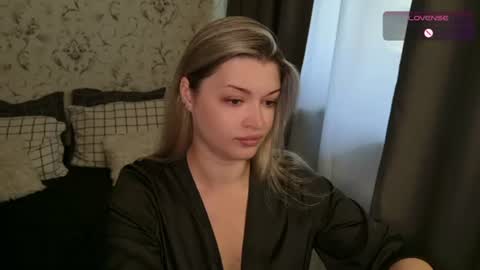 Snapshot of ladylancaster chatting on June 13, 5:38 am ladylancaster online show from June 13, 5:38 am