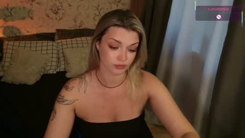 Snapshot of ladylancaster chatting on June 14, 4:53 pm ladylancaster online show from June 14, 4:53 pm