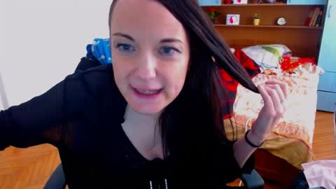 Snapshot of ladylhoty chatting on June 13, 1:20 pm LadyLHoty online show from June 13, 1:20 pm