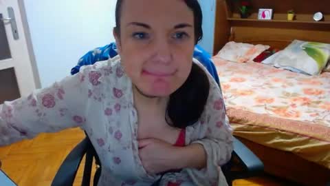 Snapshot of ladylhoty chatting on June 23, 6:50 pm LadyLHoty online show from June 23, 6:50 pm
