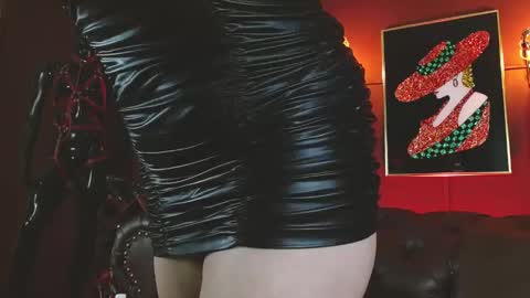 Snapshot of ladylunatikka chatting on March 7, 1:35 am ladylunatikka online show from March 7, 1:35 am