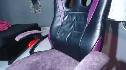 ladynemesis00 online show from October 20, 5:35 pm