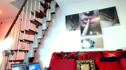 Snapshot of ladyoxana chatting on May 17, 1:25 am Oxana online show from May 17, 1:25 am