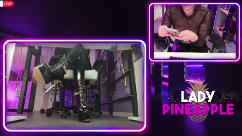 ladypineapple01 online show from November 17, 8:14 pm