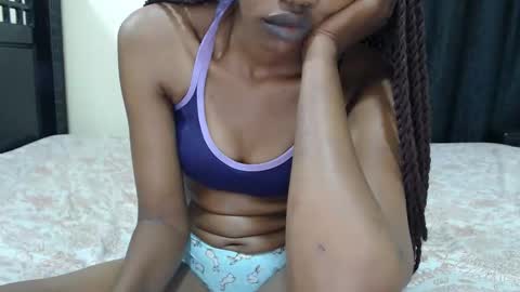 ladyqeeen online show from March 13, 6:47 pm