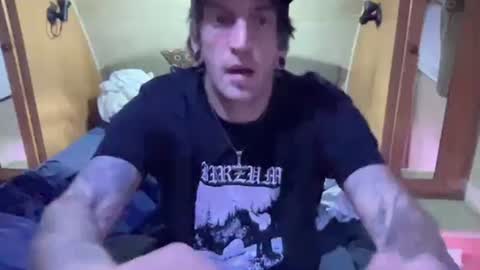 Snapshot of ladysoaker420 chatting on January 21, 8:52 am ladysoaker420 online show from January 21, 8:52 am