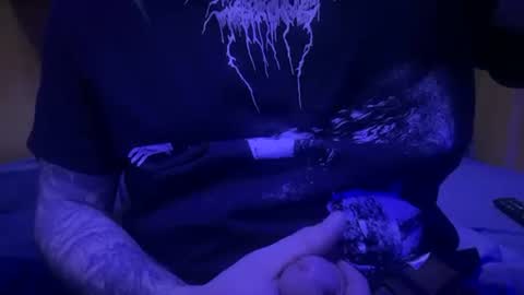 Snapshot of ladysoaker420 chatting on January 25, 1:21 am ladysoaker420 online show from January 25, 1:21 am