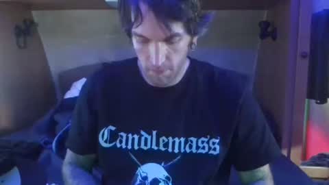 Snapshot of ladysoaker420 chatting on February 8, 10:19 pm ladysoaker420 online show from February 8, 10:19 pm