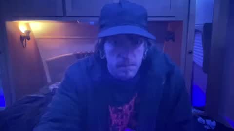 Snapshot of ladysoaker420 chatting on February 17, 4:31 am ladysoaker420 online show from February 17, 4:31 am