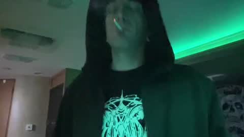 Snapshot of ladysoaker420 chatting on February 19, 5:27 am ladysoaker420 online show from February 19, 5:27 am