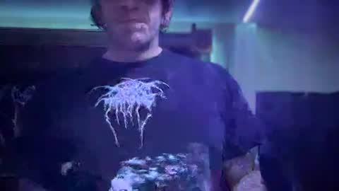 Snapshot of ladysoaker420 chatting on February 22, 12:27 am ladysoaker420 online show from February 22, 12:27 am