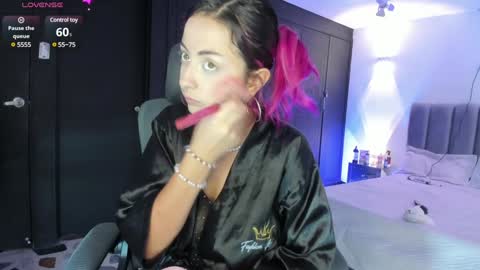 Lady  online show from December 29, 2:27 am