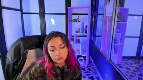 Lady  online show from January 28, 3:15 am