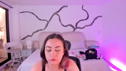 Lady  online show from September 9, 4:34 am