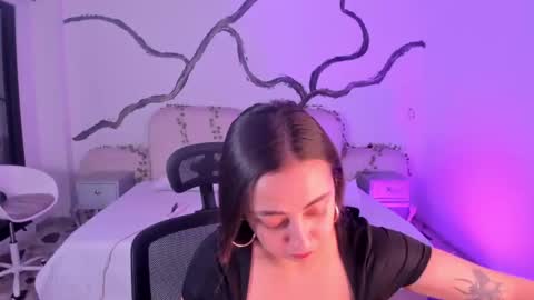 Lady  online show from September 12, 4:01 am