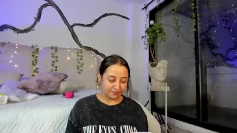 Lady  online show from October 6, 1:47 am