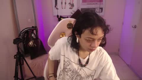 Ladywawy  online show from October 19, 1:56 pm