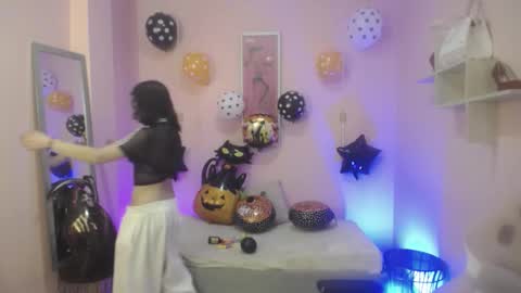 Ladywawy  online show from October 21, 12:50 pm