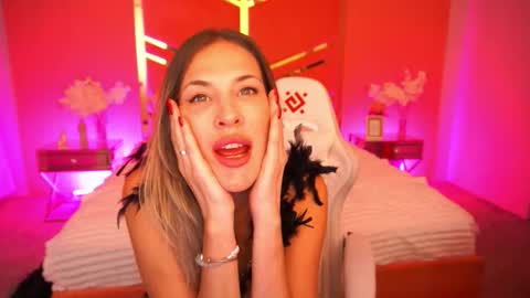 Laura online show from October 24, 1:40 pm