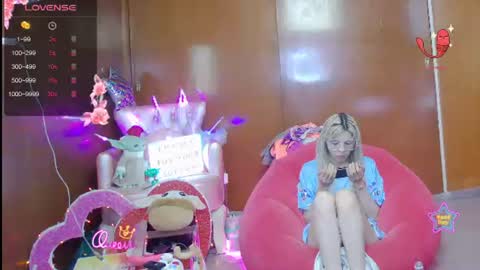 Skinnygirl online show from June 19, 1:10 am