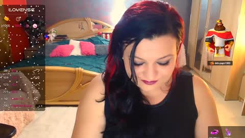 Snapshot of lagerthaa1 chatting on February 6, 9:17 pm Arielle online show from February 6, 9:17 pm