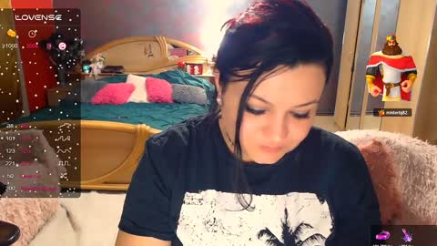 Snapshot of lagerthaa1 chatting on February 7, 12:20 am Arielle online show from February 7, 12:20 am