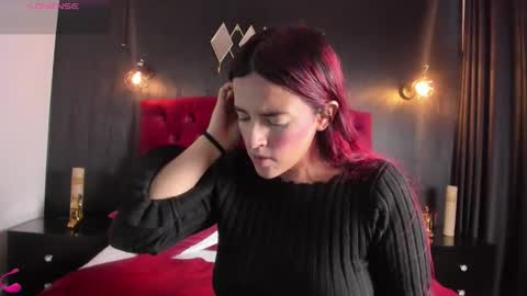 Snapshot of laia_jonees chatting on December 19, 12:12 pm Laia online show from December 19, 12:12 pm