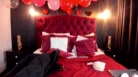 Snapshot of laia_jonees chatting on February 16, 11:50 am Laia online show from February 16, 11:50 am