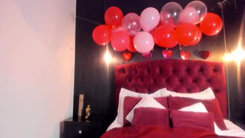 Snapshot of laia_jonees chatting on March 7, 12:02 pm Laia online show from March 7, 12:02 pm