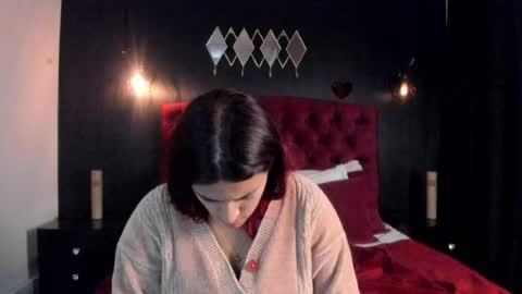 Snapshot of laia_jonees chatting on May 9, 10:42 am Laia online show from May 9, 10:42 am