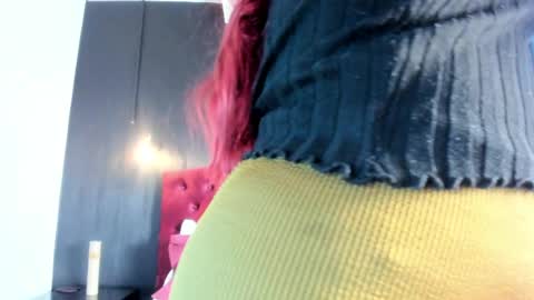 Snapshot of laia_jonees chatting on May 15, 11:50 am Laia online show from May 15, 11:50 am