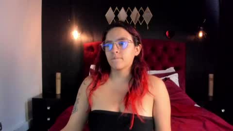 Snapshot of laia_jonees chatting on June 6, 11:59 am Laia online show from June 6, 11:59 am