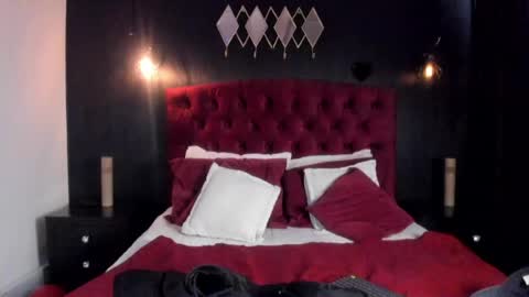 Snapshot of laia_jonees chatting on June 10, 12:15 pm Laia online show from June 10, 12:15 pm