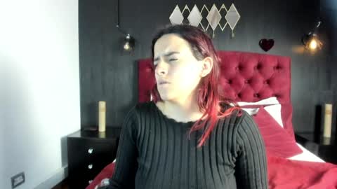 Snapshot of laia_jonees chatting on June 22, 12:13 pm Laia online show from June 22, 12:13 pm